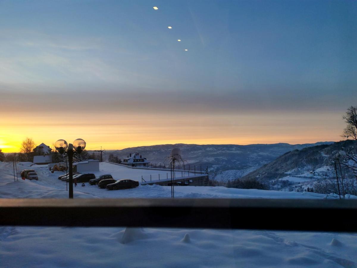 Golden Sky - Milmari Resort & Spa Копаоник Экстерьер фото