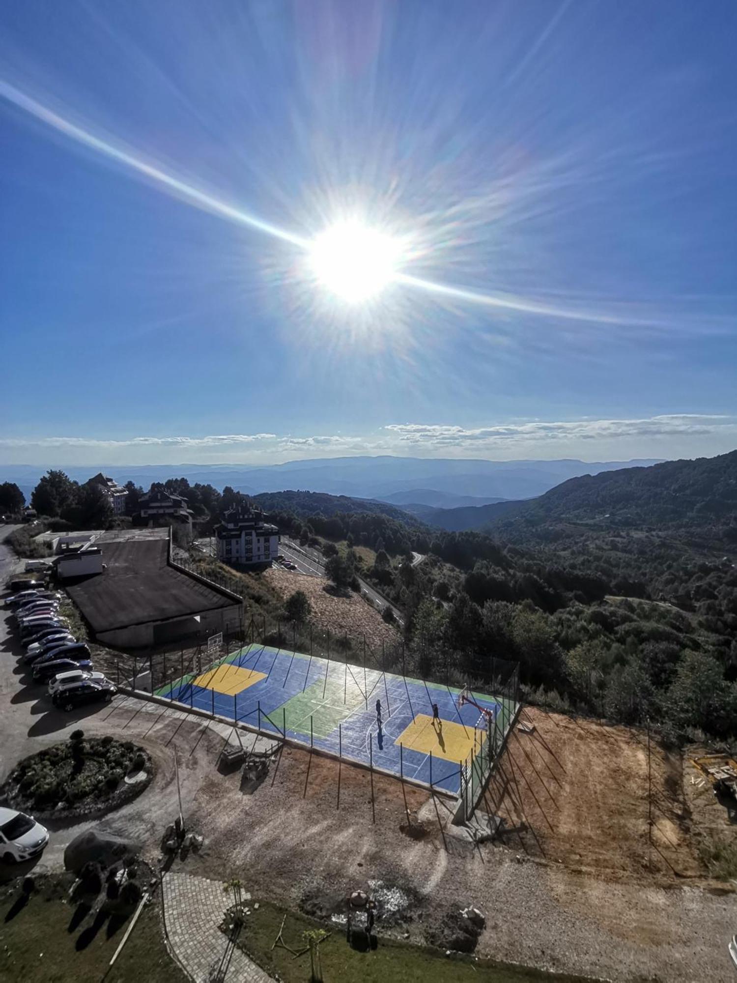 Golden Sky - Milmari Resort & Spa Копаоник Экстерьер фото